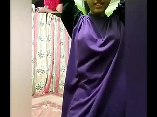 Gadis bertudungウイルスbahagian 1