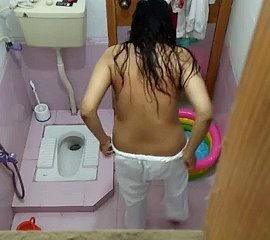 мой кузен получение душ полная сцена