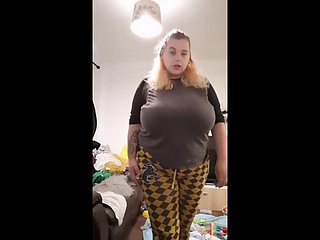 seins énormes sur TikTok, compilation