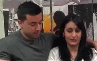 स्विंगर्स जोड़ी स्वैप पत्नियों