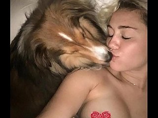 Майли Сайрус просочилась обнаженной