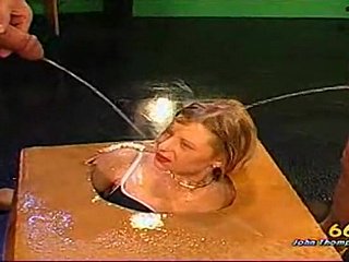 Kinky сук Писсинг унижение фетиш порно