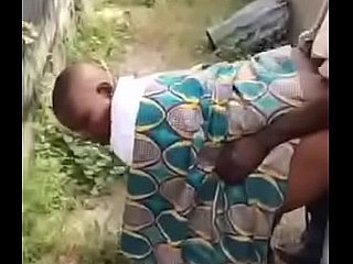 Gaya Fat-witted Tradisional Afrika
