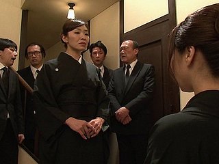 Baciare e sbattere una bellissima ragazza giapponese Yu Kawakami