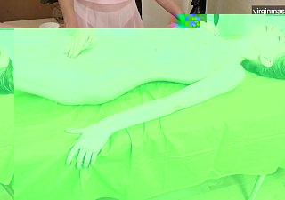 Benumbed beauté russe Domna Svistok massa jusqu'à des orgasmes