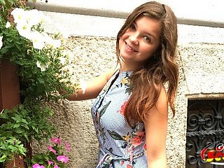 Scout tedesco - Prima volta anale per 18 anni di adolescente universitario