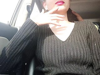 Handsjob en doggystyle pour un ami en voiture à l'extérieur - sexe risqué, Hornycouple149