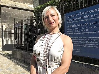 41 years aged Kim is a lord it over sexy milf who loves sodomy!