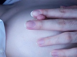 หัวนมเล่นกัดและดูดหัวนม // หัวนมเอเชียธรรมชาติ // การนวดเต้านมญี่ปุ่น
