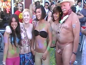 Nue en Public