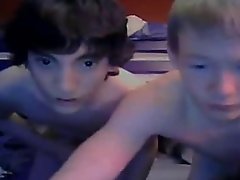 Young Hung Cam Twinks