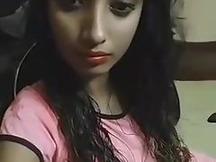 gadis despondent berbicara