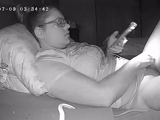 巨乳ビッチが隠しカメラで捕まった彼女のためにビデオを作る