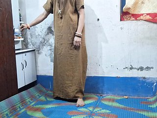 Se folla a la profesora en su casa