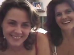 Madre e figlia in the air inglese recreation acquatici pubblica