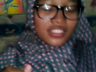 Indonezyjska Jilbab tudung memek berbulu 1