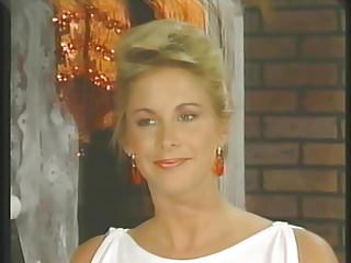 Christy Lee strips voor het publiek