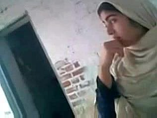 सेक्सी अरब Hijabi मुस्लिम पत्नी धोखाधड़ी और कमबख्त पड़ोसी