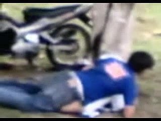 malay- tudung numerek seks bawah pokok