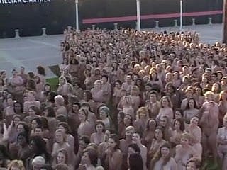 Nudisten Nearly PUBLIC