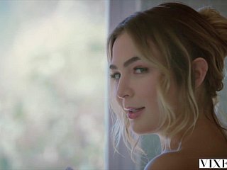 VIXEN Kendra Sunderland en Blair Williams Deel een Cock